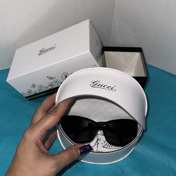 Gucci GG 3079 Sunglasses - Picture 10 of 12